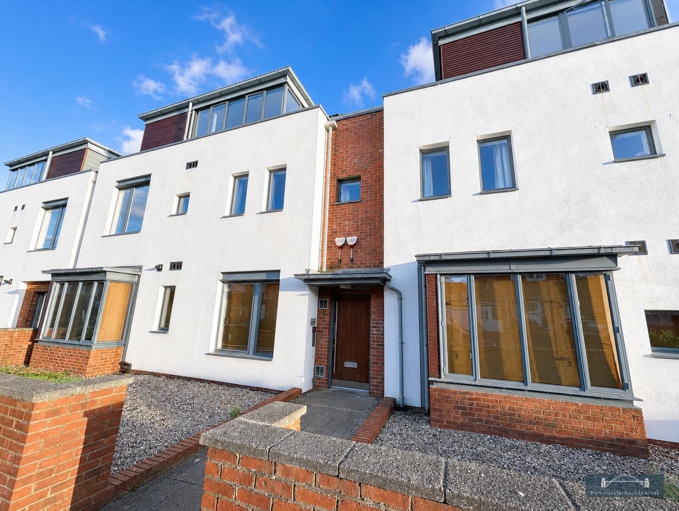 Whitewell Court · photo 1