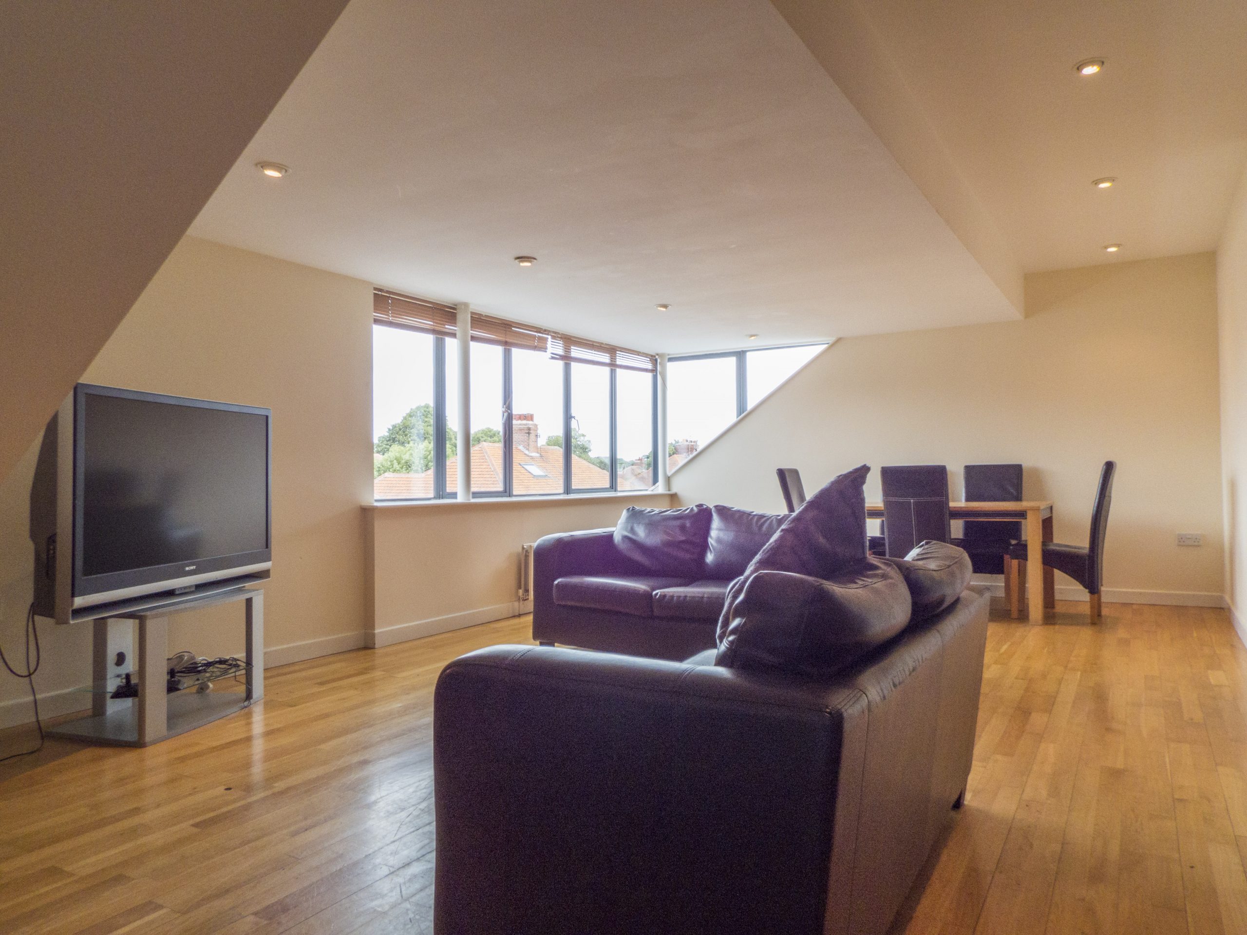 Whitewell Court · photo 1